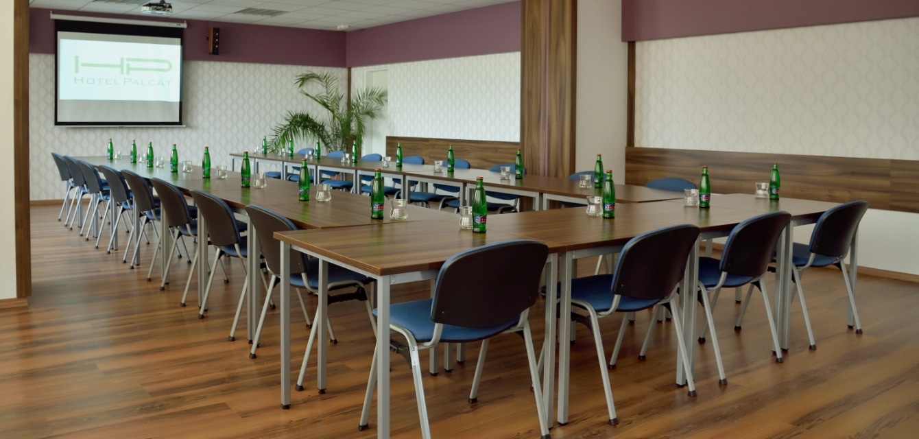 Konferenční salonek Kotnov v Hotelu Palcát Tábor