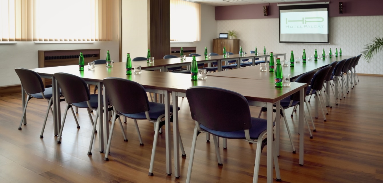 Konferenční salonek Kotnov v Hotelu Palcát Tábor